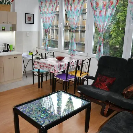 Skopje Hostel אכסניה